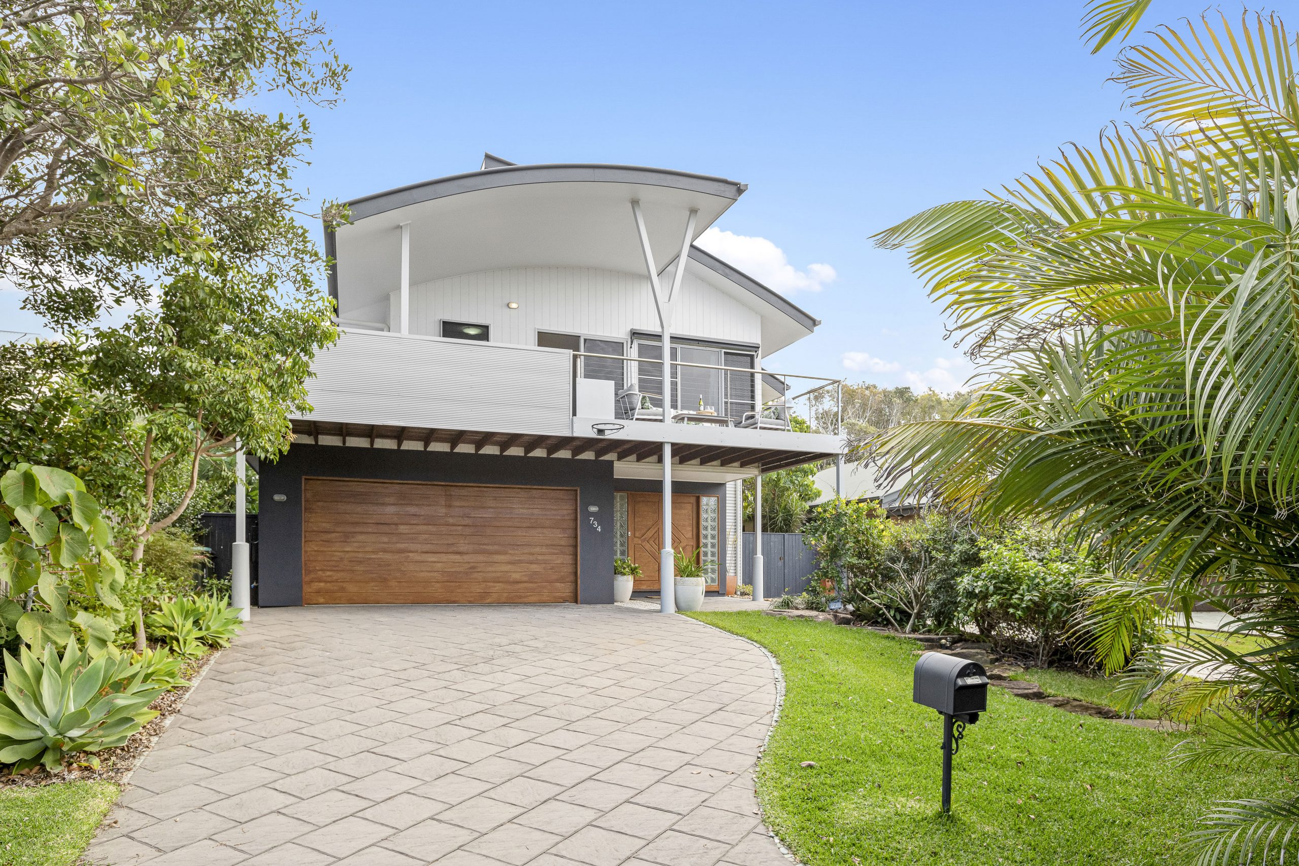 Private, Leafy Family Home 100m to Beach - South Casuarina