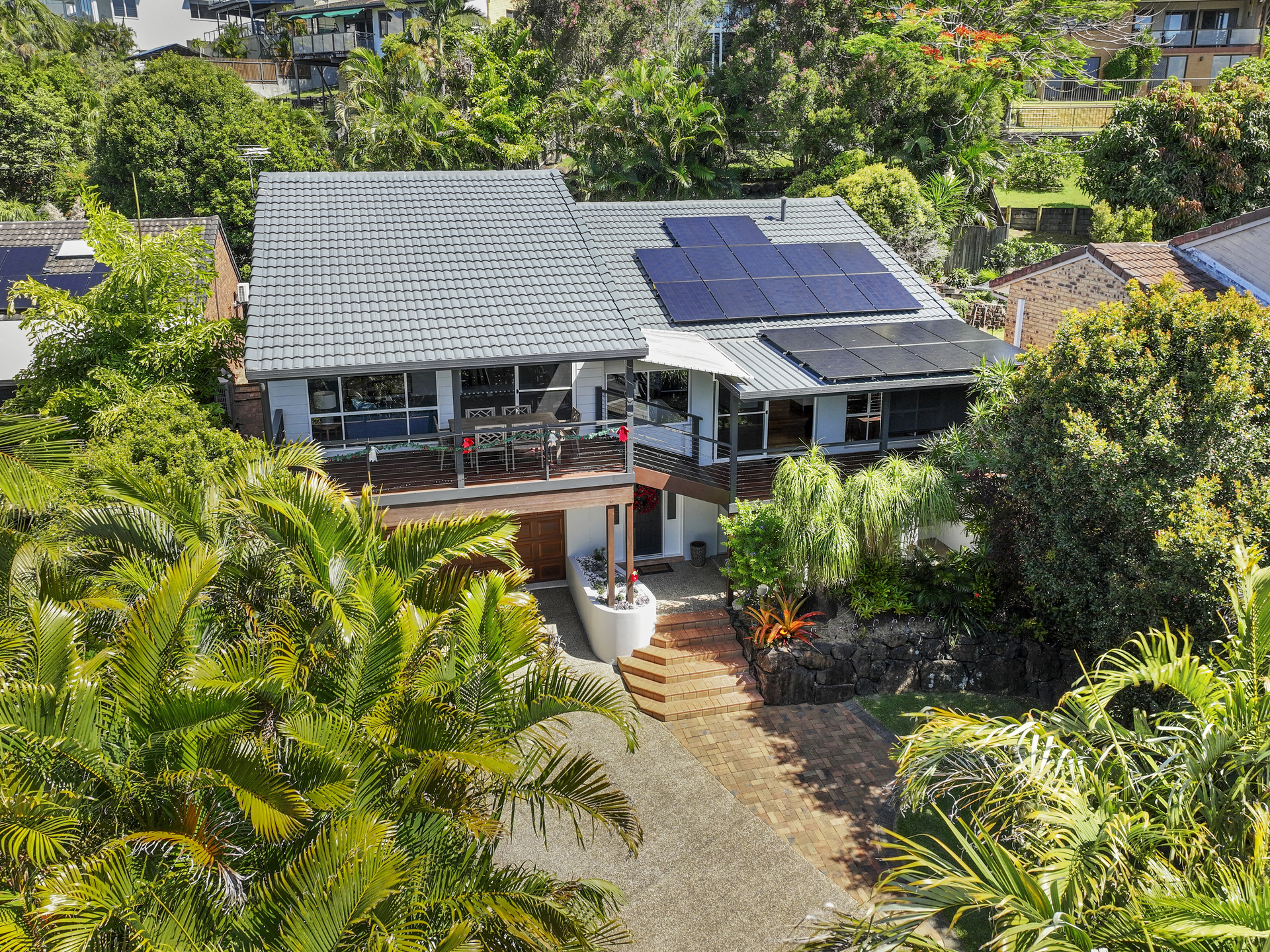 Exquisite Kingscliff Hill Residence - Privacy and Versatility Unveiled